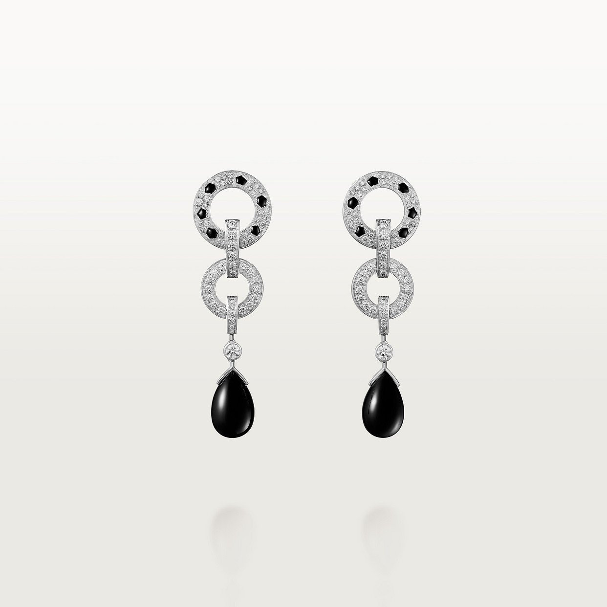 09cc989fd00a0374b7e7b0f1cea4b750-1.jpeg Panthère de Cartier earrings, paved - Image 1