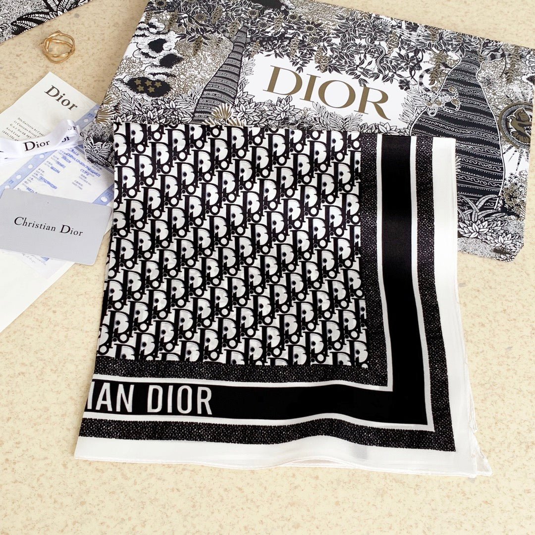 0dfc69d6144a47c7029a8586b2f11905.jpeg Solid color CD letter pattern silk scarf - Image 1