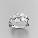 Vintage & Minimalist Large Flower Decorated Ring