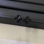 Magic Alhambra earrings