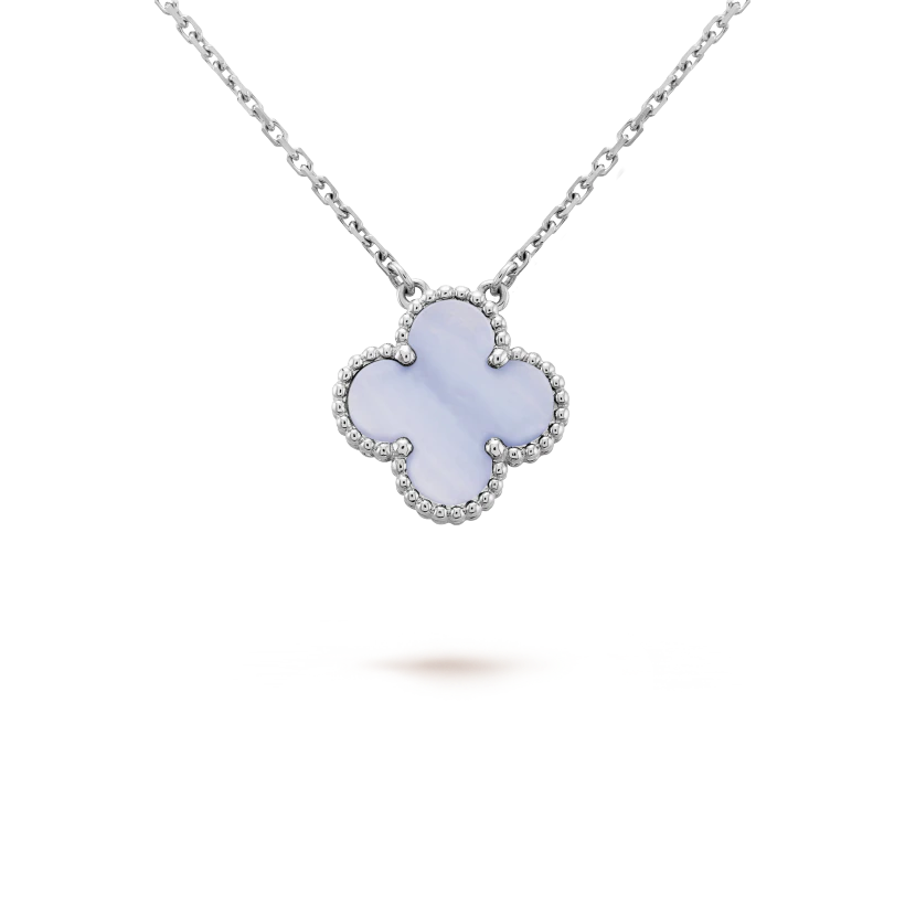 20debb0e94111467287bf87c11a1a3ed.png Vintage Alhambra pendant - Image 1