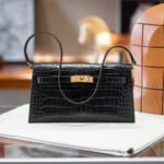 Hermès Shiny Niloticus Crocodile Kelly Pochette Black