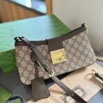 PADLOCK SMALL SHOULDER BAG