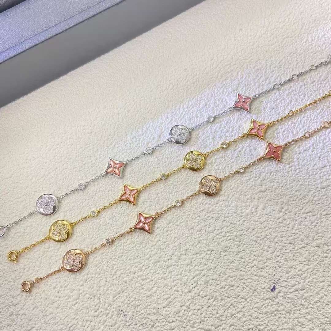 838fd2dd6fcb7a6e252f139dce62efd5-1.jpeg Color Blossom BB Multi-Motifs Bracelet - Image 1