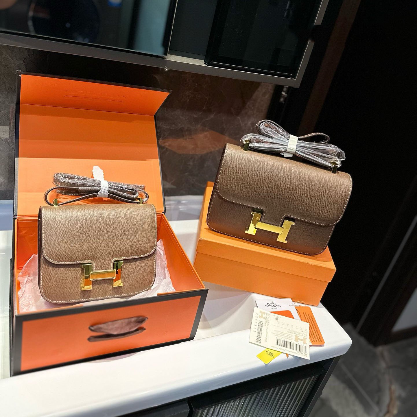86405033dc8f1ce37531b4275ae36e20-1.jpeg Constance 23/19 Bag Gold Hardware - Image 1