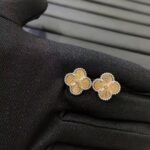 Magic Alhambra earrings