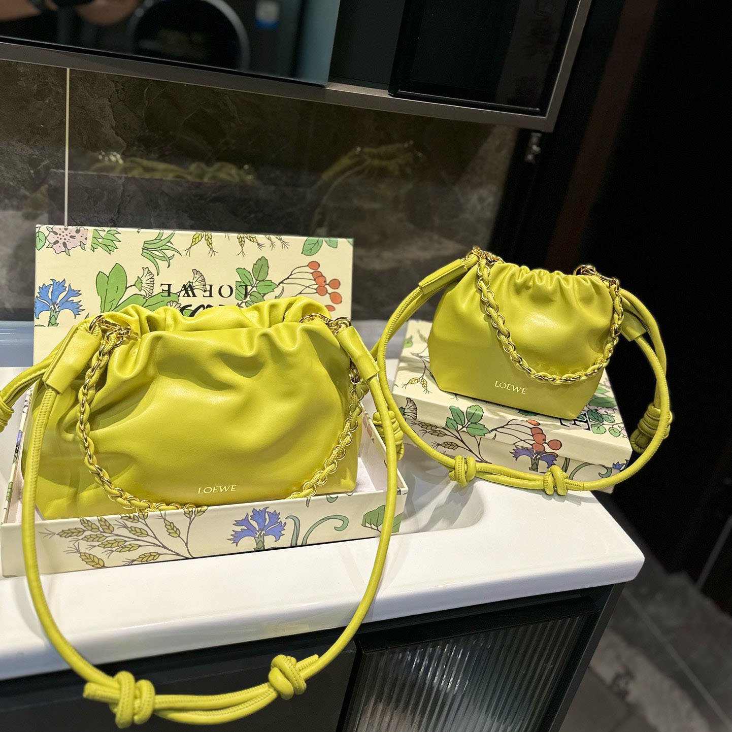 b6492829508120a0ecb5fe0d74945b3a-1.jpeg Flamenco purse in mellow nappa lambskin - Image 1