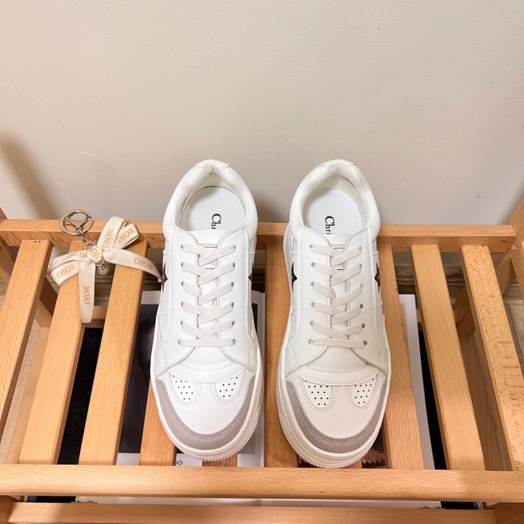 c46981f1985fadb23155ea7f30303777-1.jpeg Star Platform Sneaker - Image 1