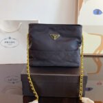 Re-Edition 1995 Chaîne Re-Nylon tote bag