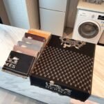 Fashion letter H scarf with horse hanging pattern